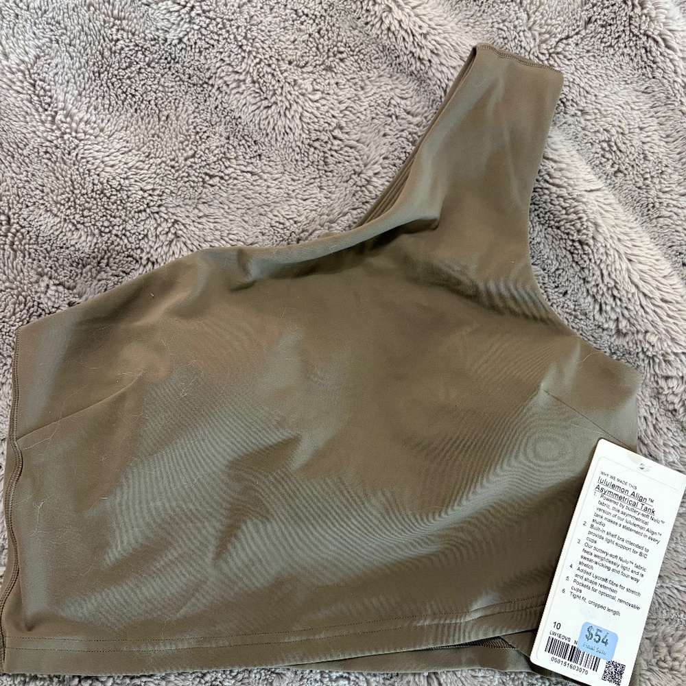 Lululemon tank